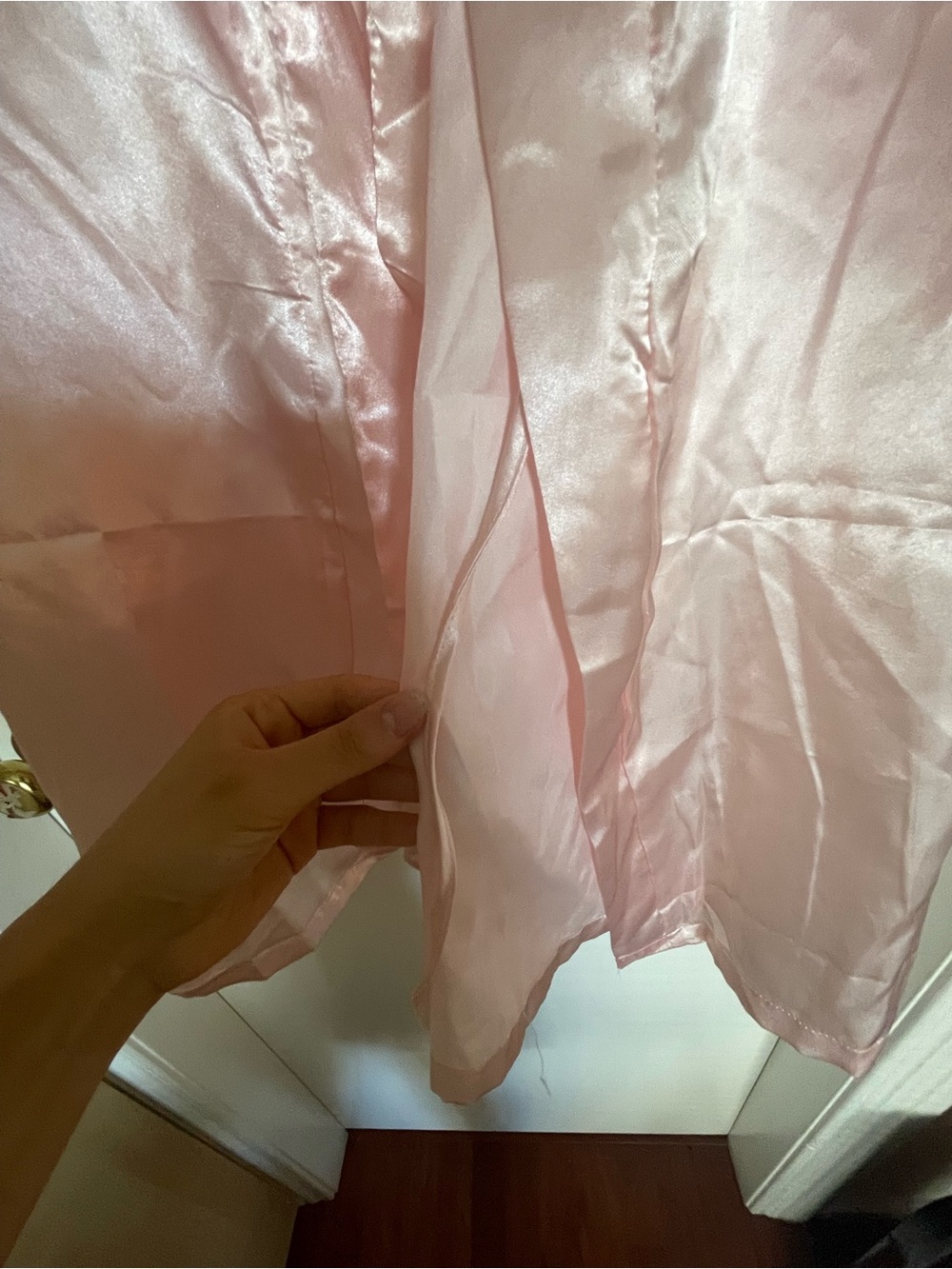 Amazon Pink Satin Robe - Picture 5 of 6